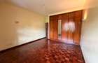 4 Bed Apartment with En Suite in Riverside - 12