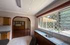 5 Bed House with En Suite in Lavington - 11