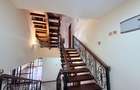 5 Bed Townhouse with En Suite in Lavington - 6