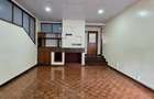 5 Bed House with En Suite at Ring Road - 3