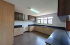 4 Bed Apartment with En Suite in Parklands - 4