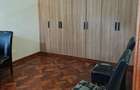 6 Bed Townhouse with En Suite at Lavington - 18