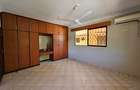 3 Bed Apartment with En Suite in Nyali Area - 14