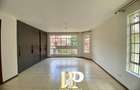 4 Bed Townhouse with En Suite in Spring Valley - 9
