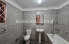 5 Bed House with En Suite in Runda - 11