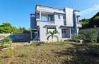 5 Bed Villa with En Suite in Diani - 3