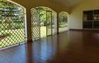 5 Bed House with En Suite in Runda - 8