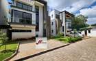 4 Bed Villa with En Suite in Lavington - 1