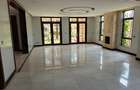 6 Bed Townhouse with En Suite at Lavington - 9