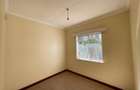 5 Bed House with En Suite in Lavington - 6