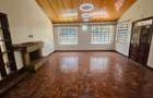 4 Bed House with En Suite in Lavington - 3