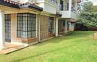 5 Bed Townhouse with En Suite at Lavington Green - 4