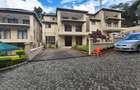 5 Bed Townhouse with En Suite at Lavington Green - 19