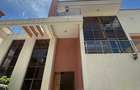 5 Bed Townhouse with En Suite in Lavington - 15
