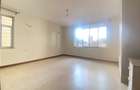 4 Bed Apartment with En Suite at Parklands - 8
