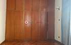 6 Bed Townhouse with En Suite at Lavington - 10