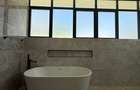 5 Bed House with En Suite in Nyari - 18