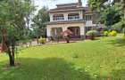 5 Bed House with En Suite in Runda - 1