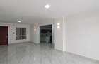 4 Bed Apartment with En Suite in Parklands - 2