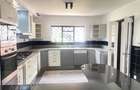 4 Bed Villa with En Suite in Runda - 12