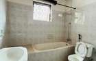 5 Bed Townhouse with En Suite in Lavington - 6
