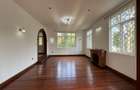5 Bed Townhouse with En Suite in Rosslyn - 2