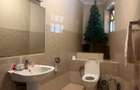 10 Bed House with En Suite in Runda - 15