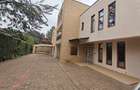 4 Bed Townhouse with En Suite in Lavington - 20