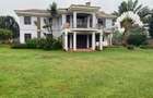 5 Bed House with En Suite in Runda - 1