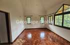 5 Bed House with En Suite in Rosslyn - 8