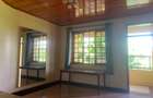 10 Bed House with En Suite in Runda - 12