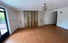 7 Bed Townhouse with En Suite in Runda - 2