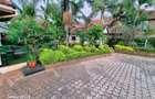 4 Bed Townhouse with En Suite in Runda - 1