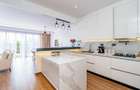 4 Bed Townhouse with Swimming Pool at Crawford Road - 2