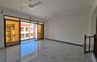 3 Bed Apartment with En Suite at Links Road - 17