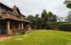 4 Bed House with En Suite in Ridgeways - 2