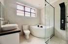 4 Bed House with En Suite at Membley - 15