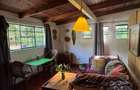 1 Bed House with En Suite at Karen Hardy - 12