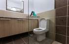 3 Bed Apartment with En Suite in Riverside - 17