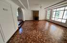 5 Bed House with En Suite in Garden Estate - 2