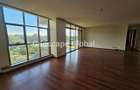 3 Bed Apartment with En Suite in Westlands Area - 11