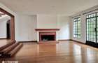 5 Bed Villa with En Suite in Rosslyn - 4