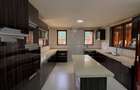 5 Bed Townhouse with En Suite in Lavington - 4