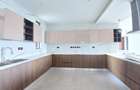 3 Bed Apartment with En Suite at Riverside Drive - 15