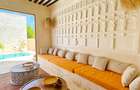 6 Bed House with Swimming Pool in Lamu - 3