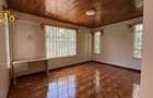 4 Bed Villa with En Suite in Spring Valley - 10