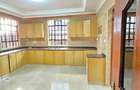 5 Bed Townhouse with En Suite in Lavington - 9