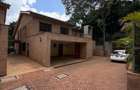 5 Bed Townhouse with En Suite in Lavington - 2