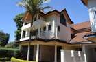 5 Bed Townhouse with En Suite at Lavington - 1