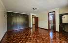 5 Bed House with En Suite in Lavington - 10